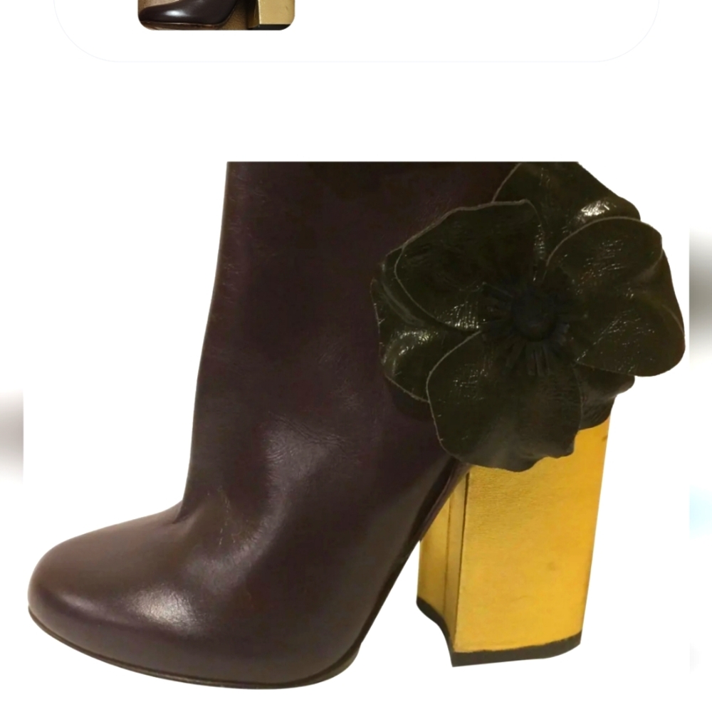 Laurence Dacade leather ankle boots w/ flower embellishment gold block heel SZ 7